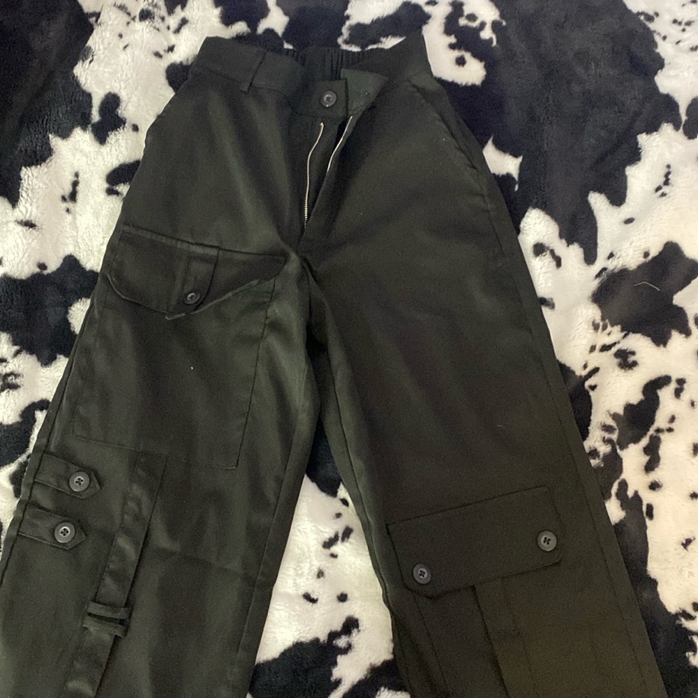 Black cargos